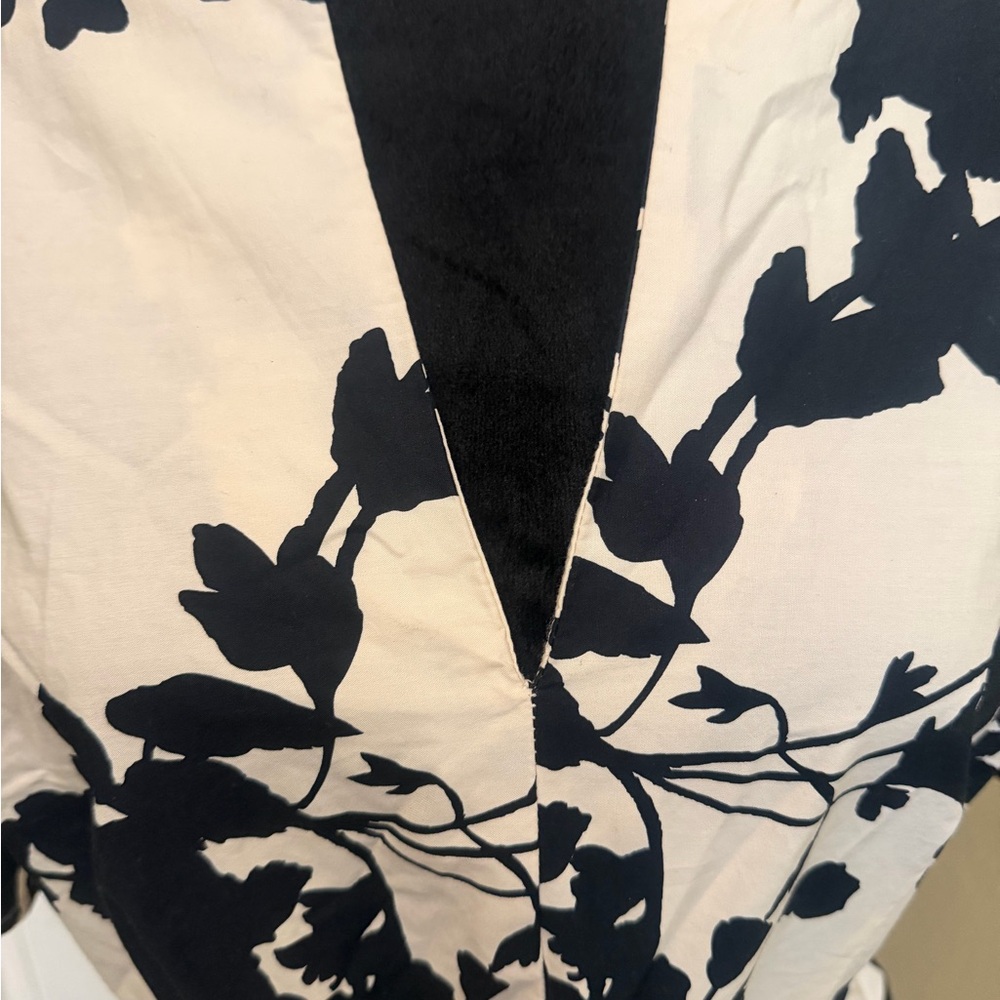 a new day Flutter Sleeve Black and Cream Midi Dress - Picture 4 of 8